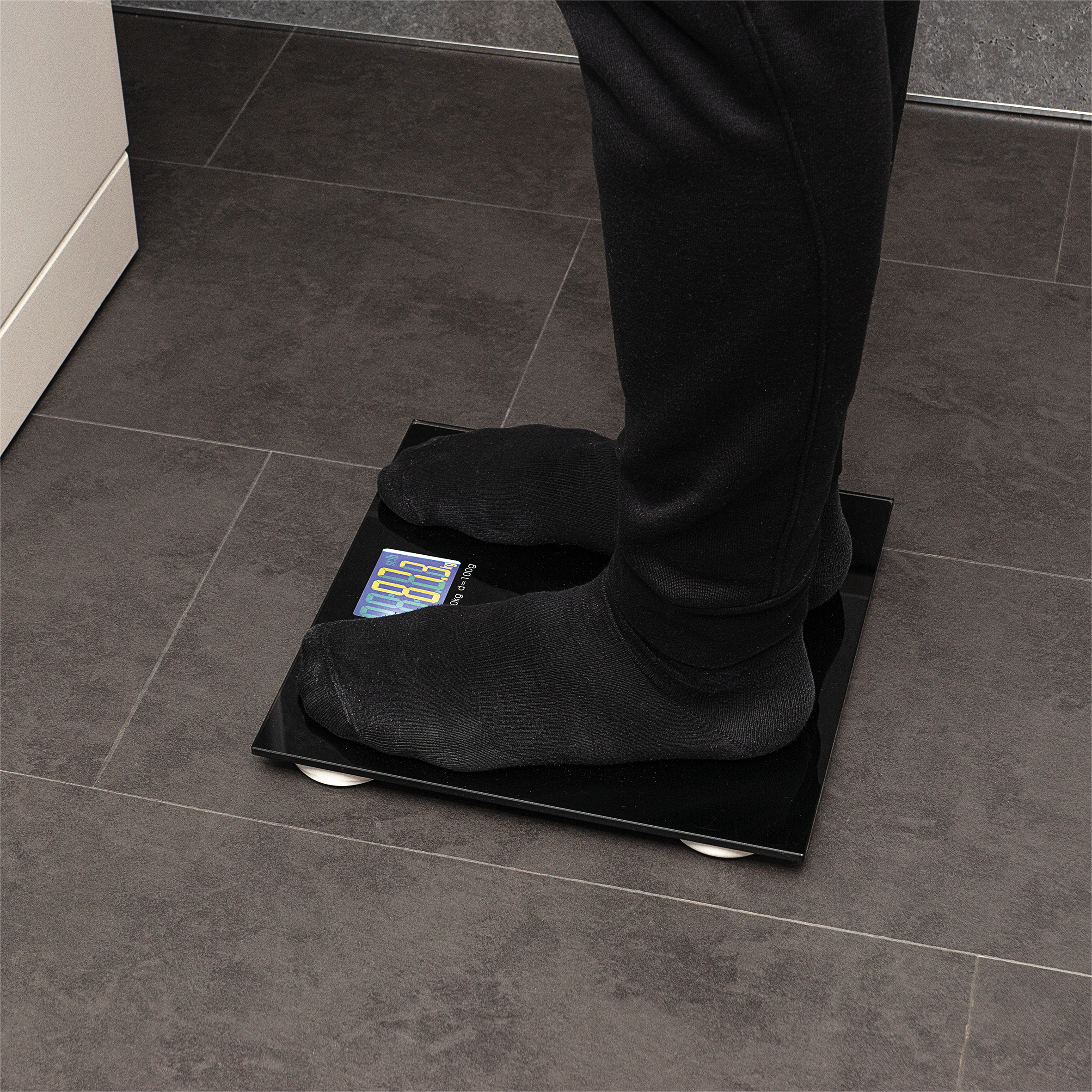 Aidapt Talking Bathroom Scales - Image 4